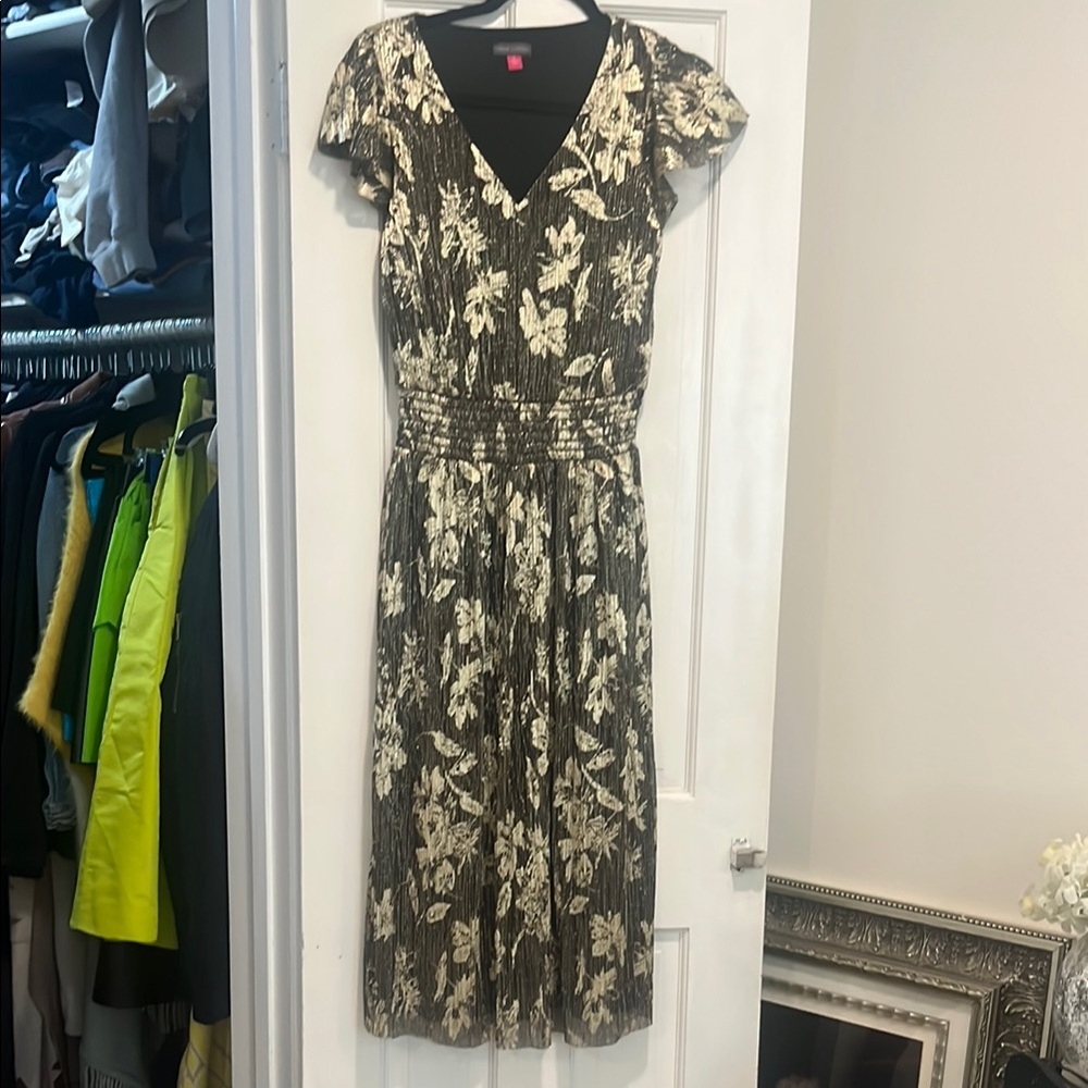 Vince Camuto Green and Tan Midi Sundress with V-Neck